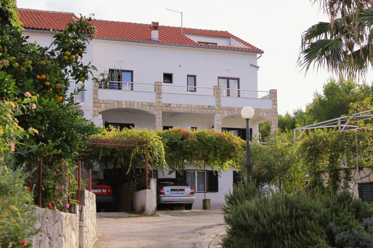 Apartment Jelsa 5703A Kültér fotó